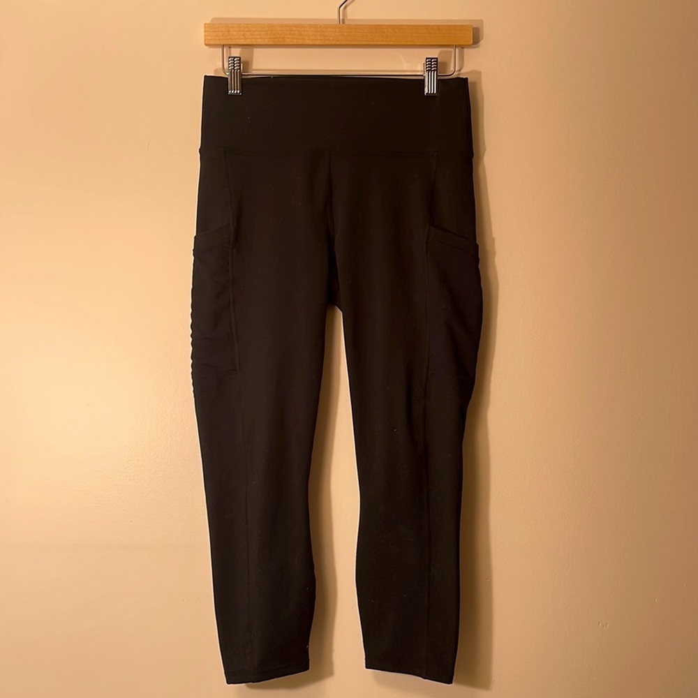 Fabletics Power Hold Crop Legging | Size Medium